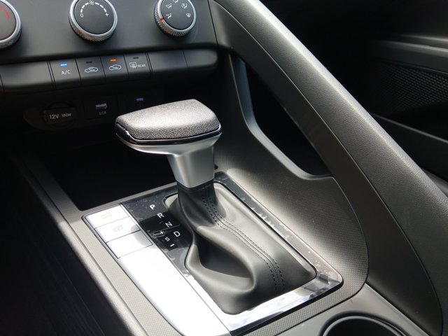Vehicle image 15 of 22