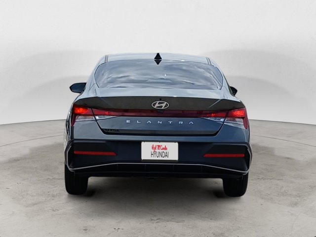 Vehicle image 6 of 22