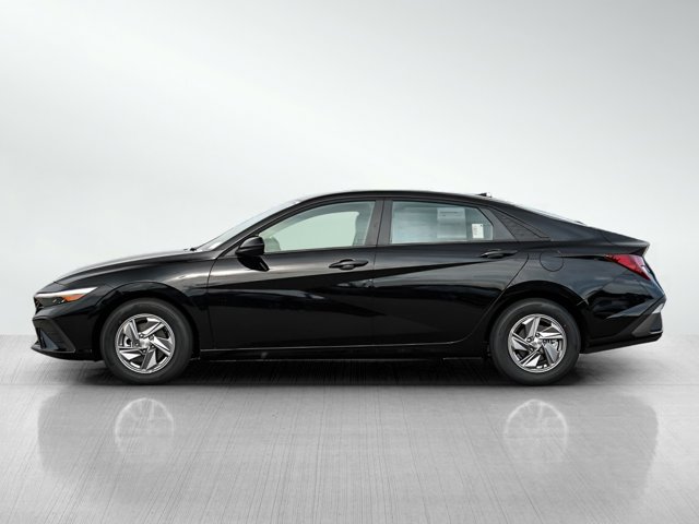 Vehicle image 4 of 23