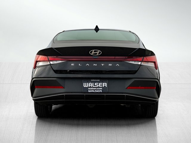 Vehicle image 3 of 23