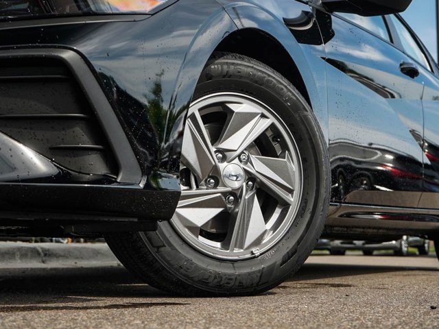 Vehicle image 5 of 23