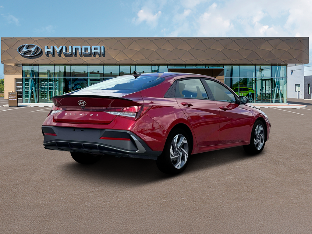 2025 Hyundai Elantra SEL Sport Image 7 of 19