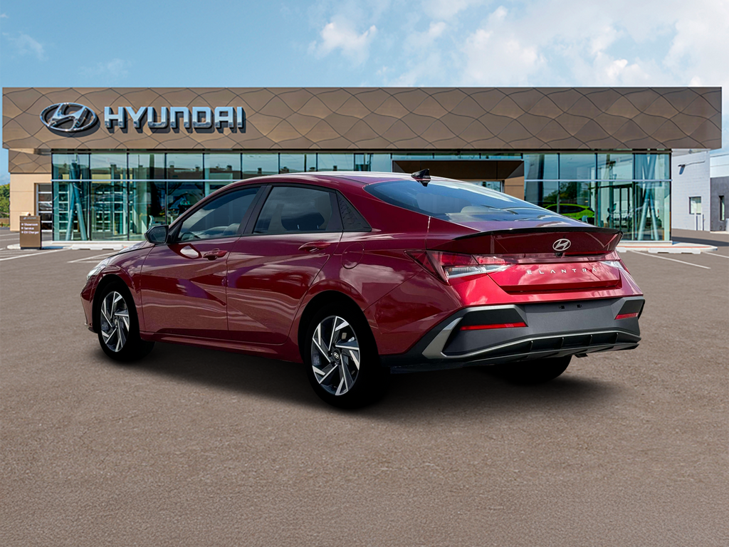 2025 Hyundai Elantra SEL Sport Image 10 of 19