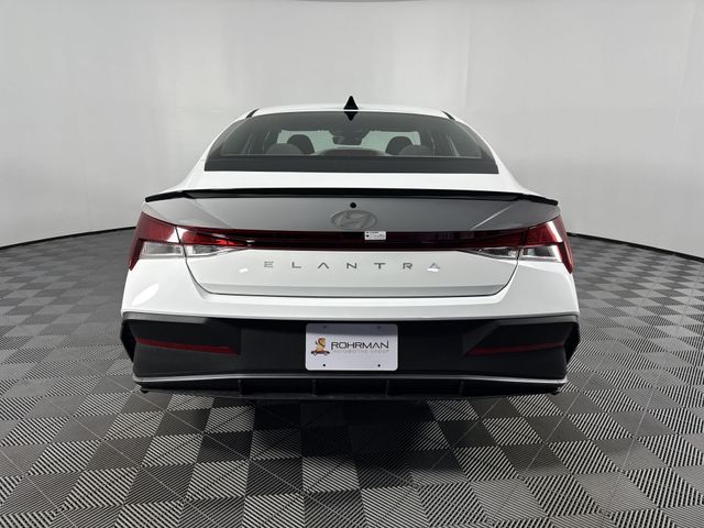 Vehicle image 15 of 47