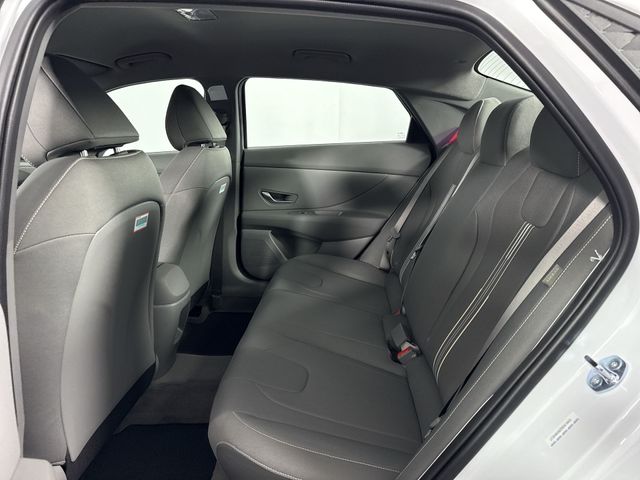 Vehicle image 26 of 47