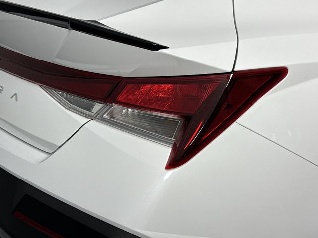 Vehicle image 42 of 47