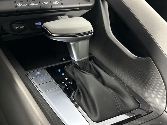 Vehicle image 38 of 47