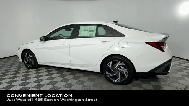 Vehicle image 16 of 47