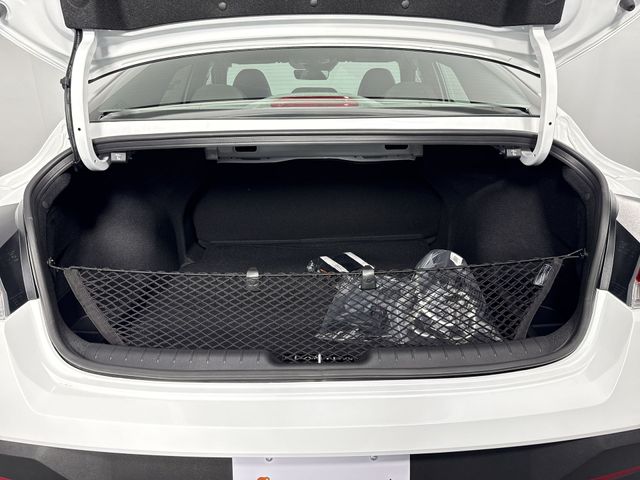 Vehicle image 43 of 47