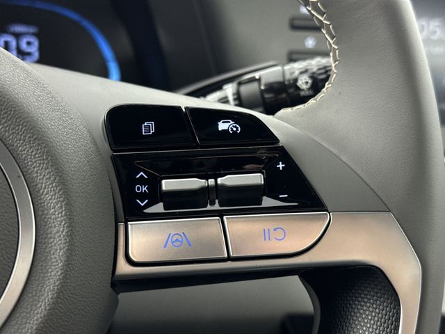 Vehicle image 37 of 47