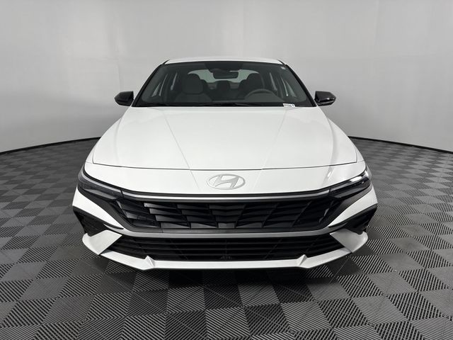Vehicle image 6 of 47