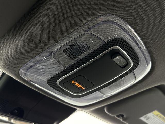 Vehicle image 30 of 47