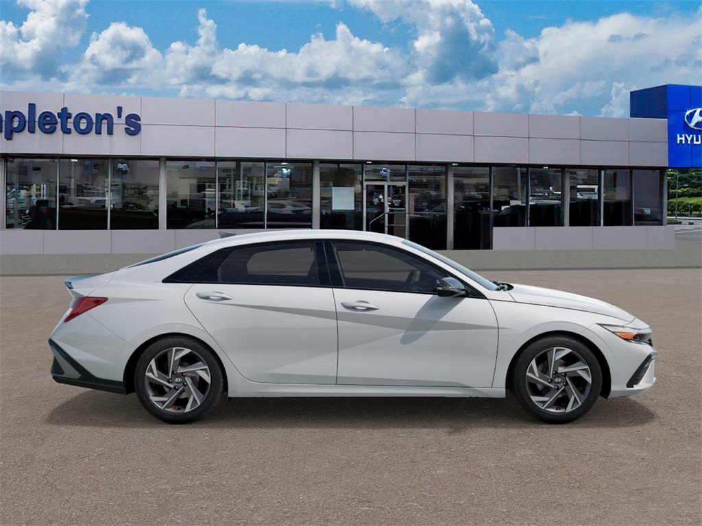Vehicle image 4 of 17