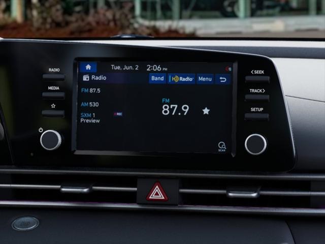 Vehicle image 13 of 17