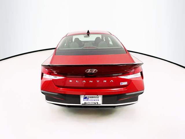 Vehicle image 4 of 24