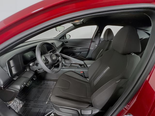 Vehicle image 14 of 24