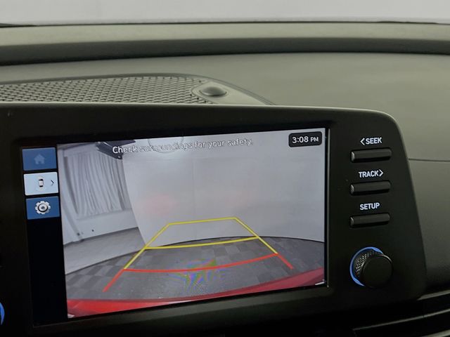 Vehicle image 16 of 24
