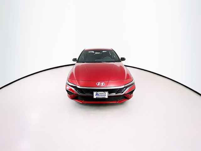 Vehicle image 21 of 24