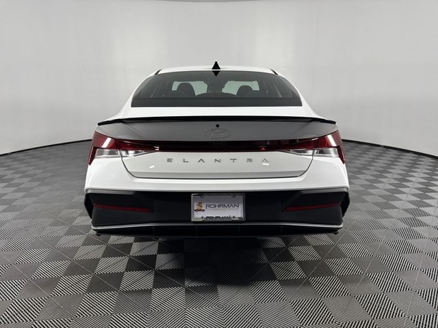Vehicle image 16 of 46