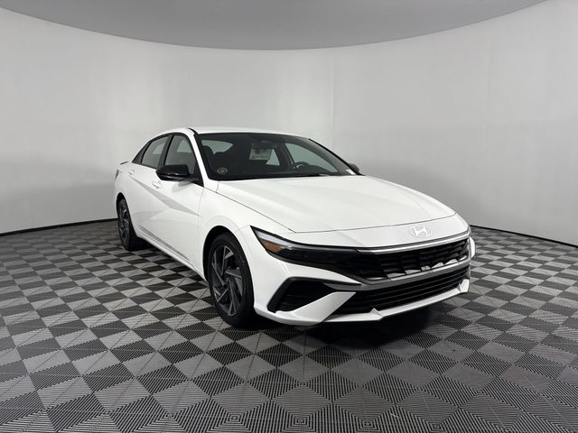 Vehicle image 10 of 46