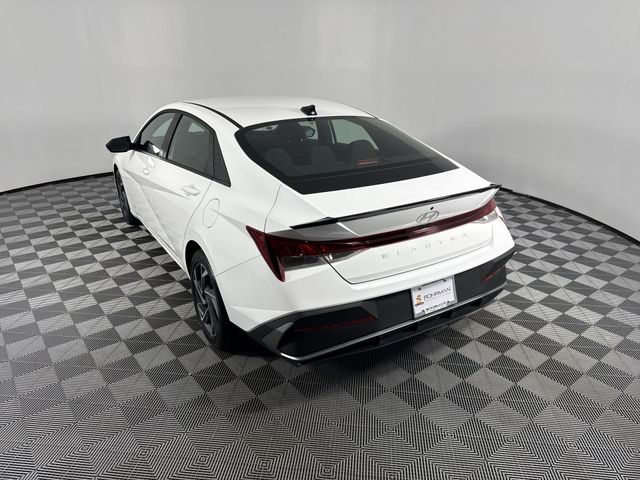 Vehicle image 18 of 46