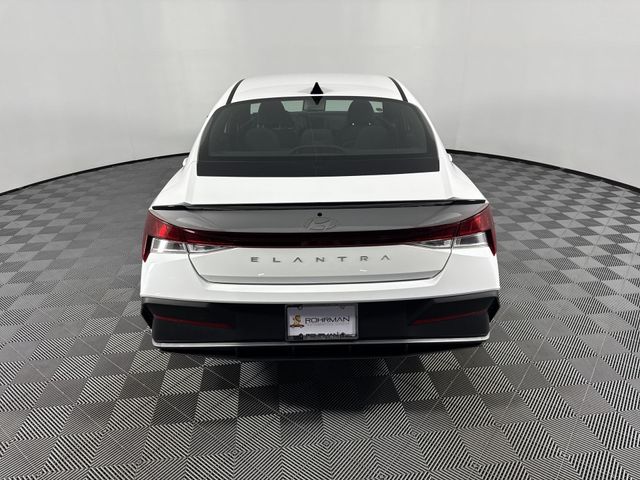 Vehicle image 17 of 46