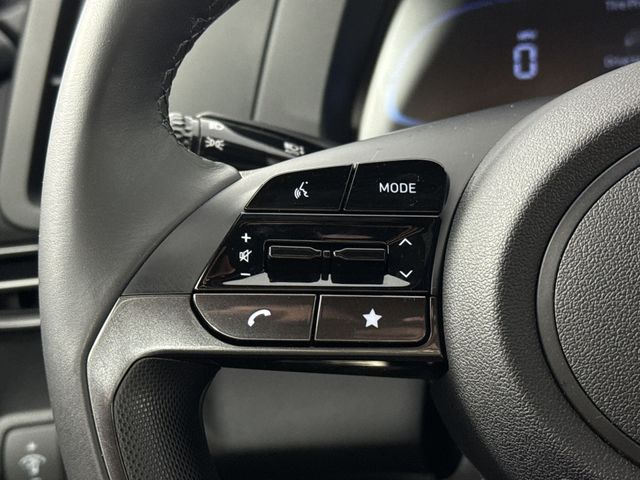 Vehicle image 33 of 46