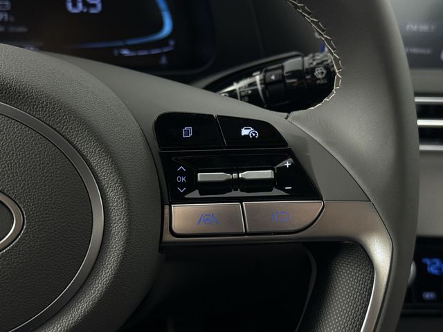 Vehicle image 34 of 46