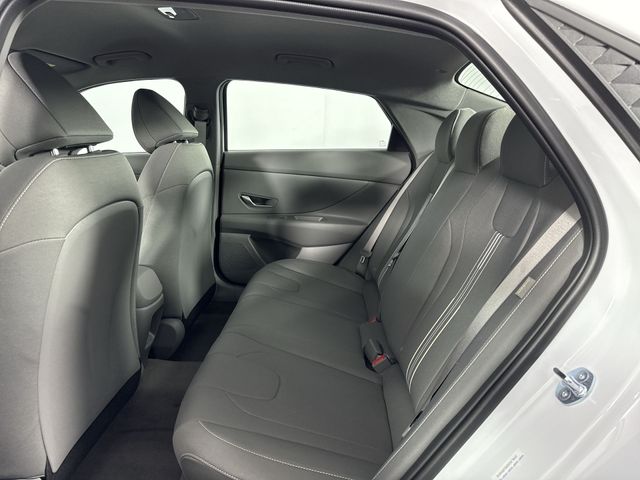 Vehicle image 25 of 46