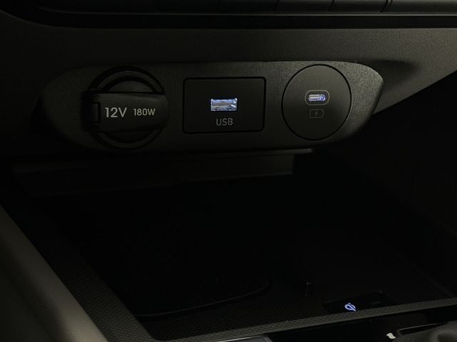 Vehicle image 31 of 46