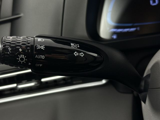 Vehicle image 35 of 46