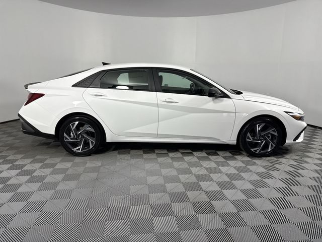 Vehicle image 9 of 46