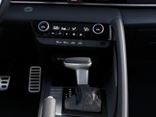 Vehicle image 16 of 17