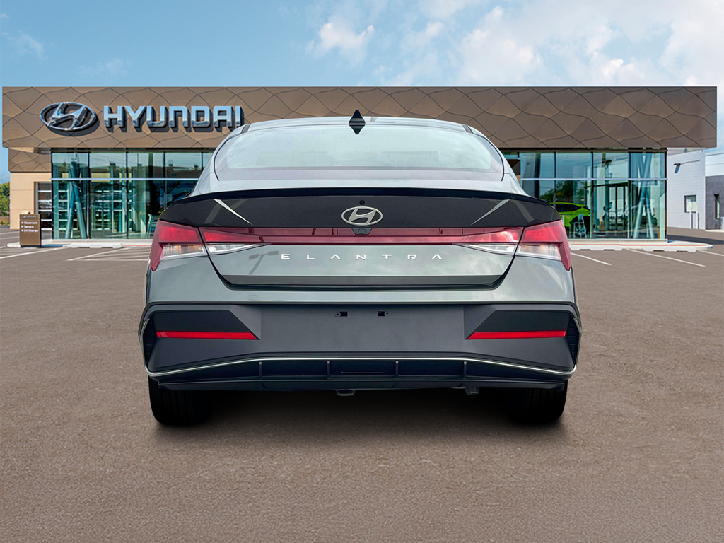 2025 Hyundai Elantra SEL Sport Image 9 of 19