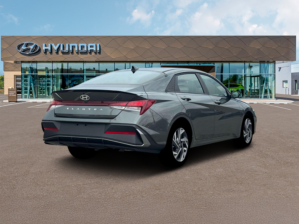 2025 Hyundai Elantra SEL Sport Image 8 of 19
