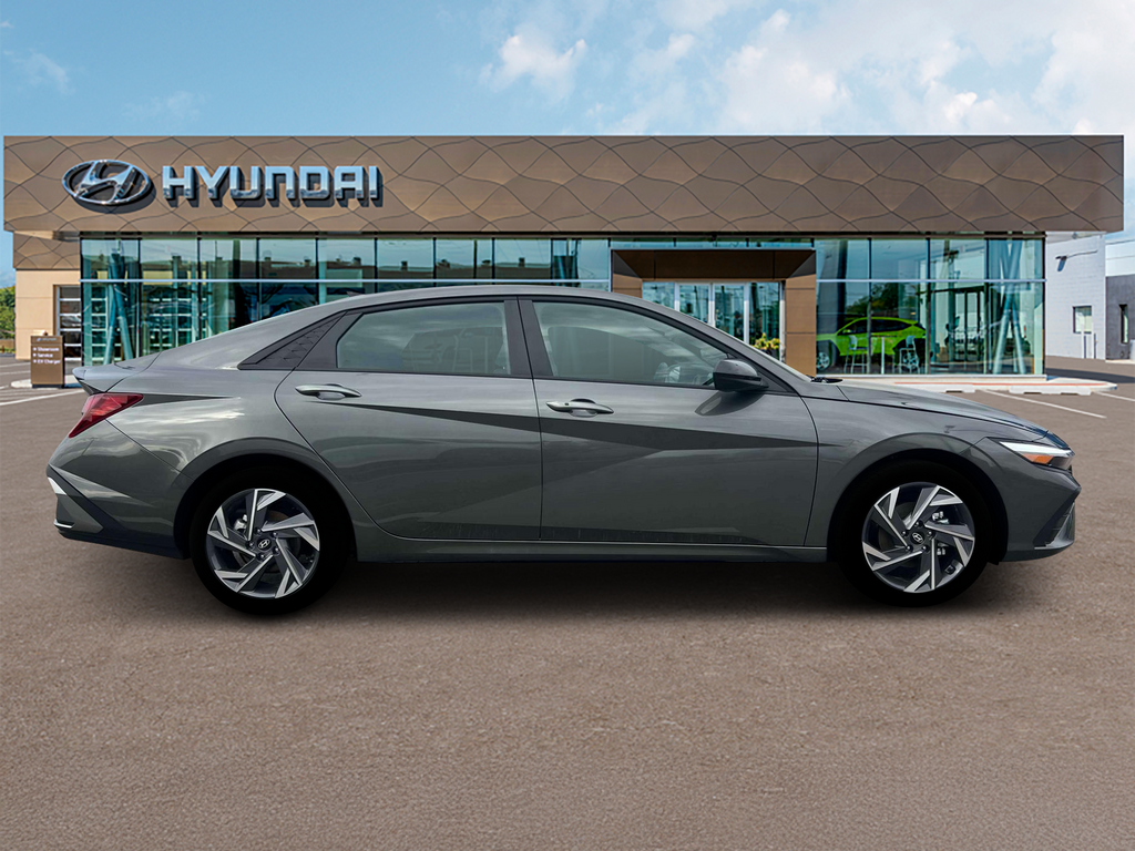 2025 Hyundai Elantra SEL Sport Image 6 of 19