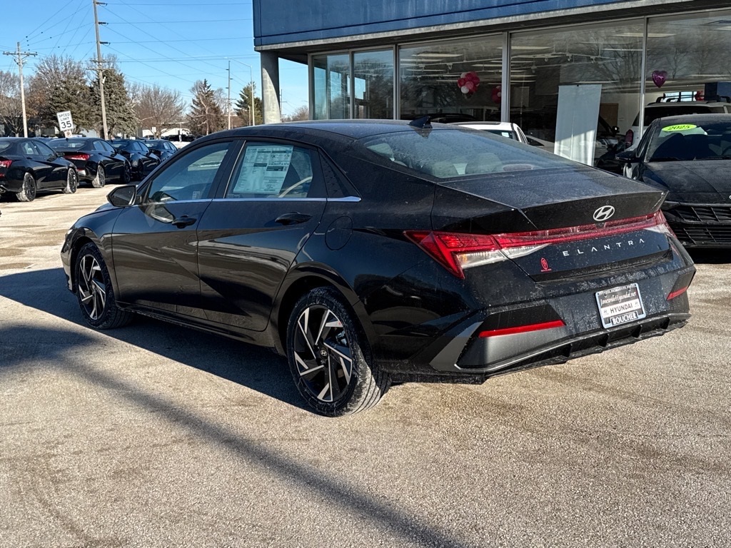 Vehicle image 3 of 12