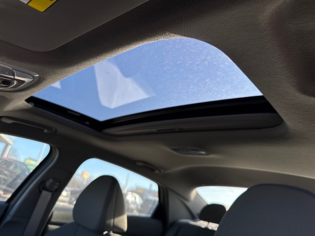Vehicle image 5 of 12