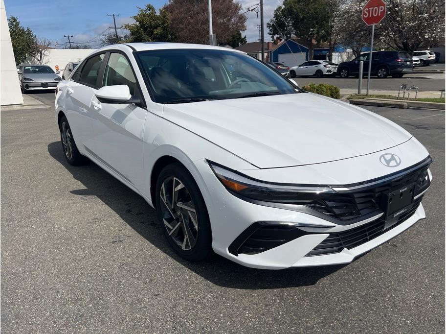 Vehicle image 3 of 21