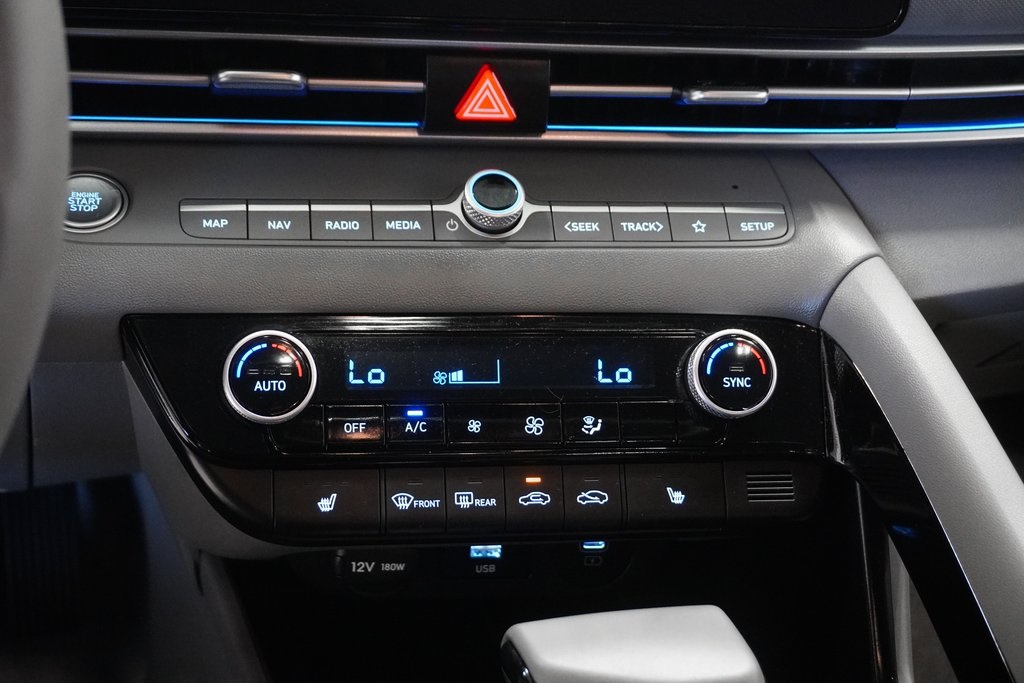 2025 Hyundai Elantra SEL Convenience Image 23 of 33