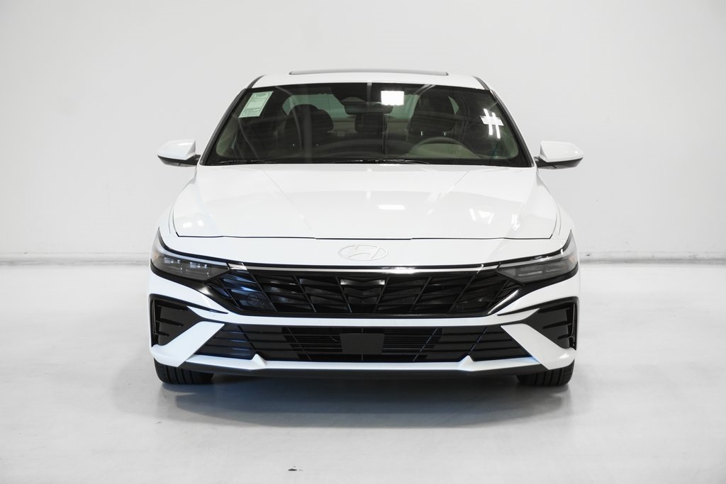 2025 Hyundai Elantra SEL Convenience Image 3 of 33