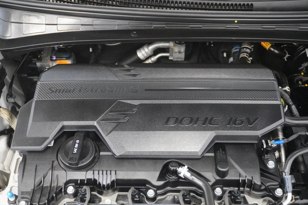 2025 Hyundai Elantra SEL Convenience Image 9 of 33