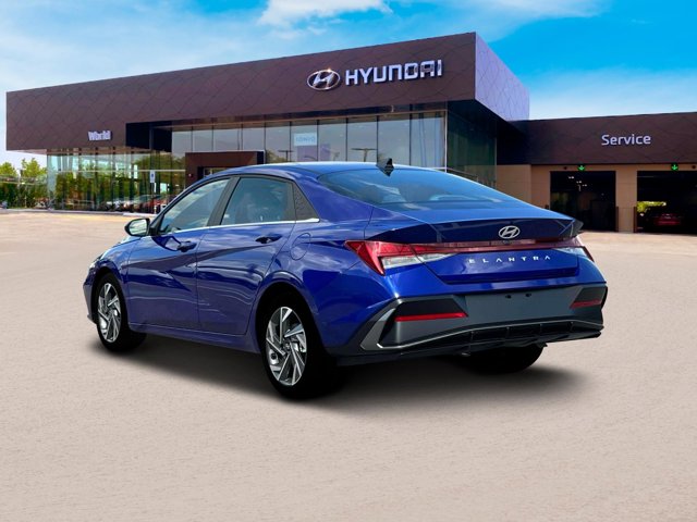 Vehicle image 10 of 19