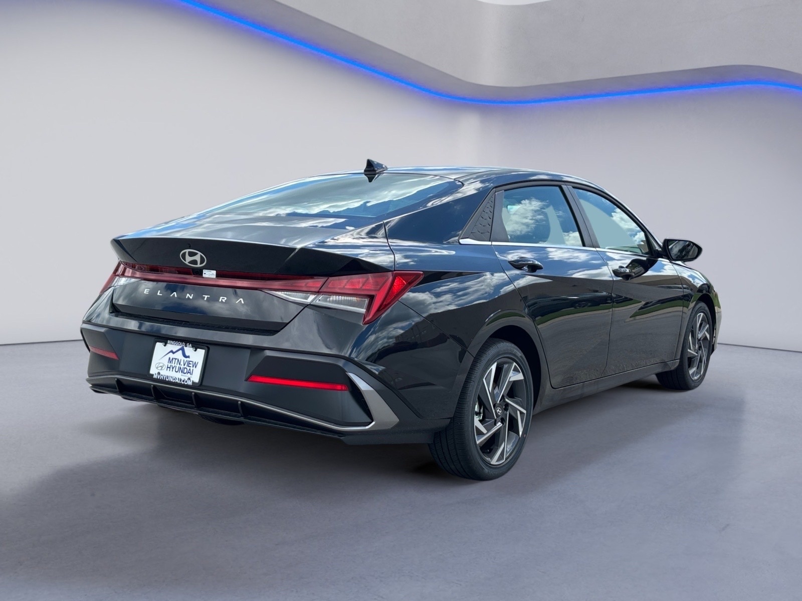 2025 Hyundai Elantra SEL Convenience Image 6 of 23