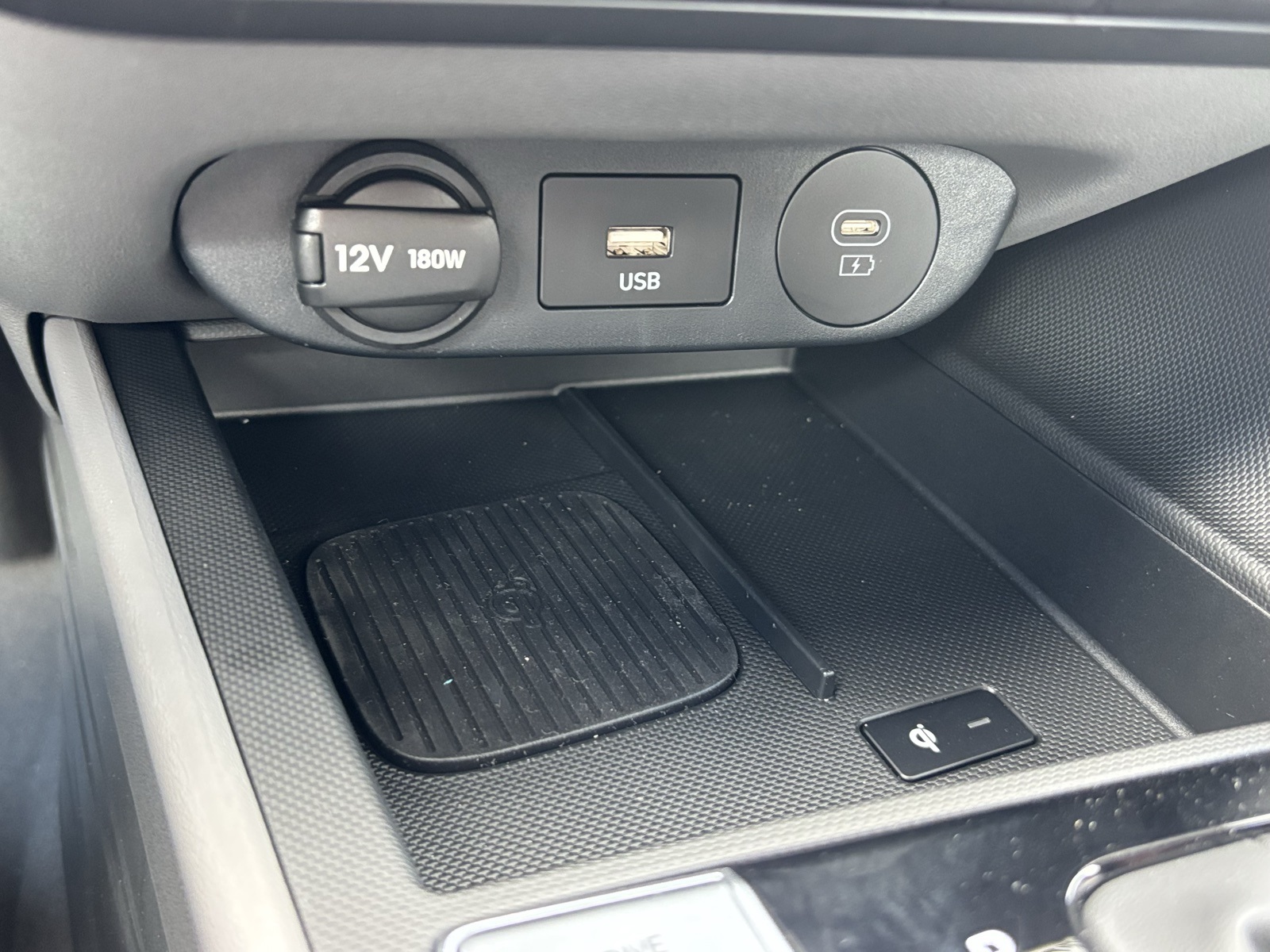 2025 Hyundai Elantra SEL Convenience Image 10 of 23