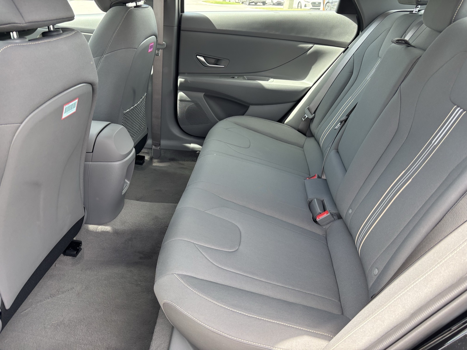 2025 Hyundai Elantra SEL Convenience Image 11 of 23