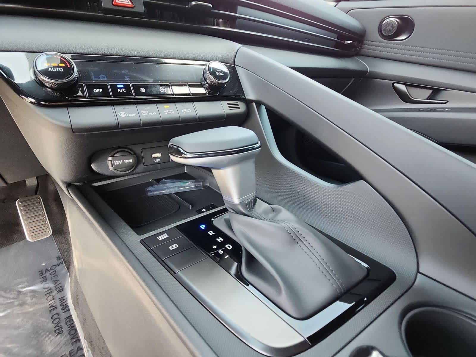 Vehicle image 20 of 27