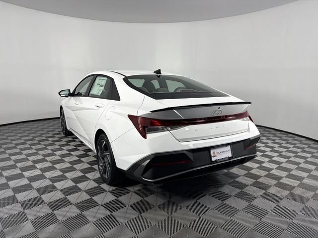Vehicle image 19 of 45