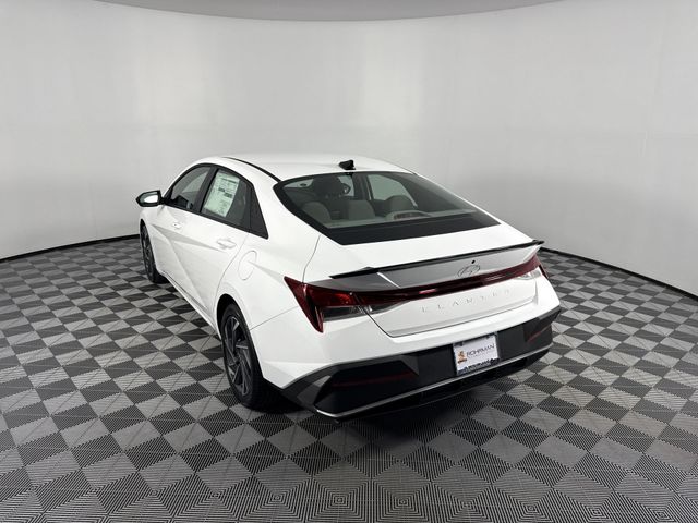 Vehicle image 18 of 45