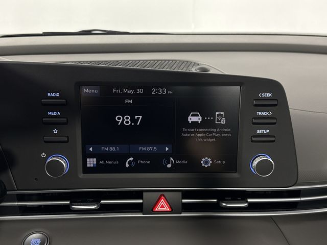 Vehicle image 27 of 45